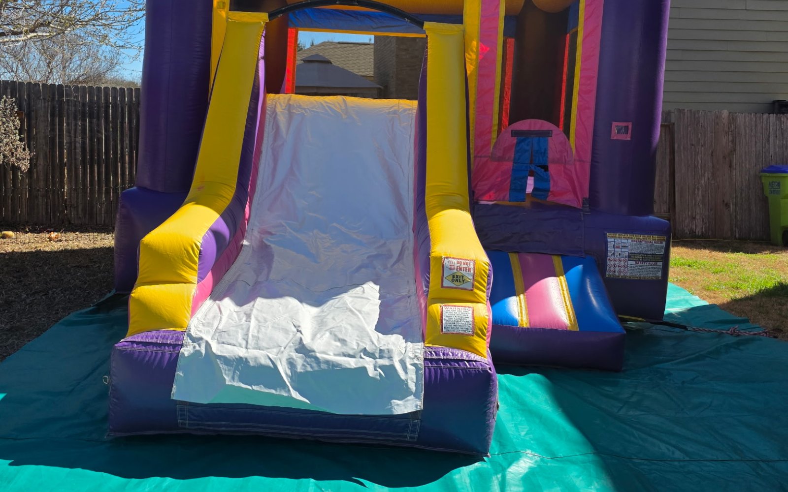 Pink Dream Castle Dry party rental in San Antonio, TX