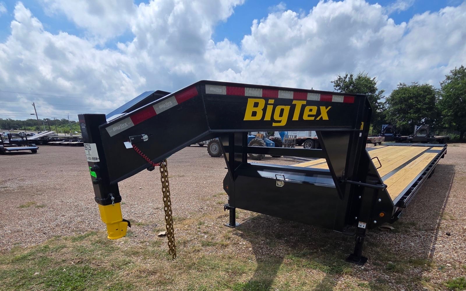 40 foot Gooseneck Flatbed Trailer for rent from Waco Trailer Company in Waco, TX